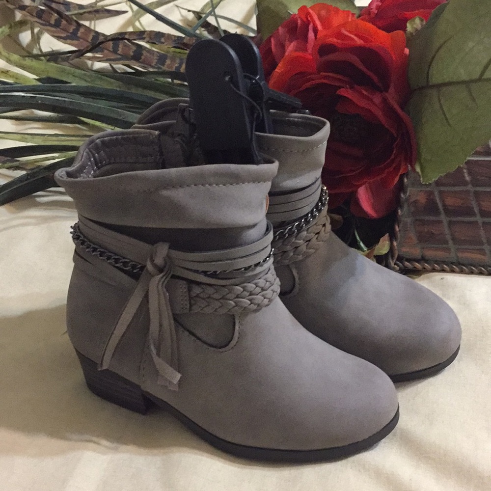 Adorable Wonder Nation Boots